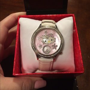 HELLO KITTY WHITE WATCH BY SIMMONS JEWELRY COMPANY